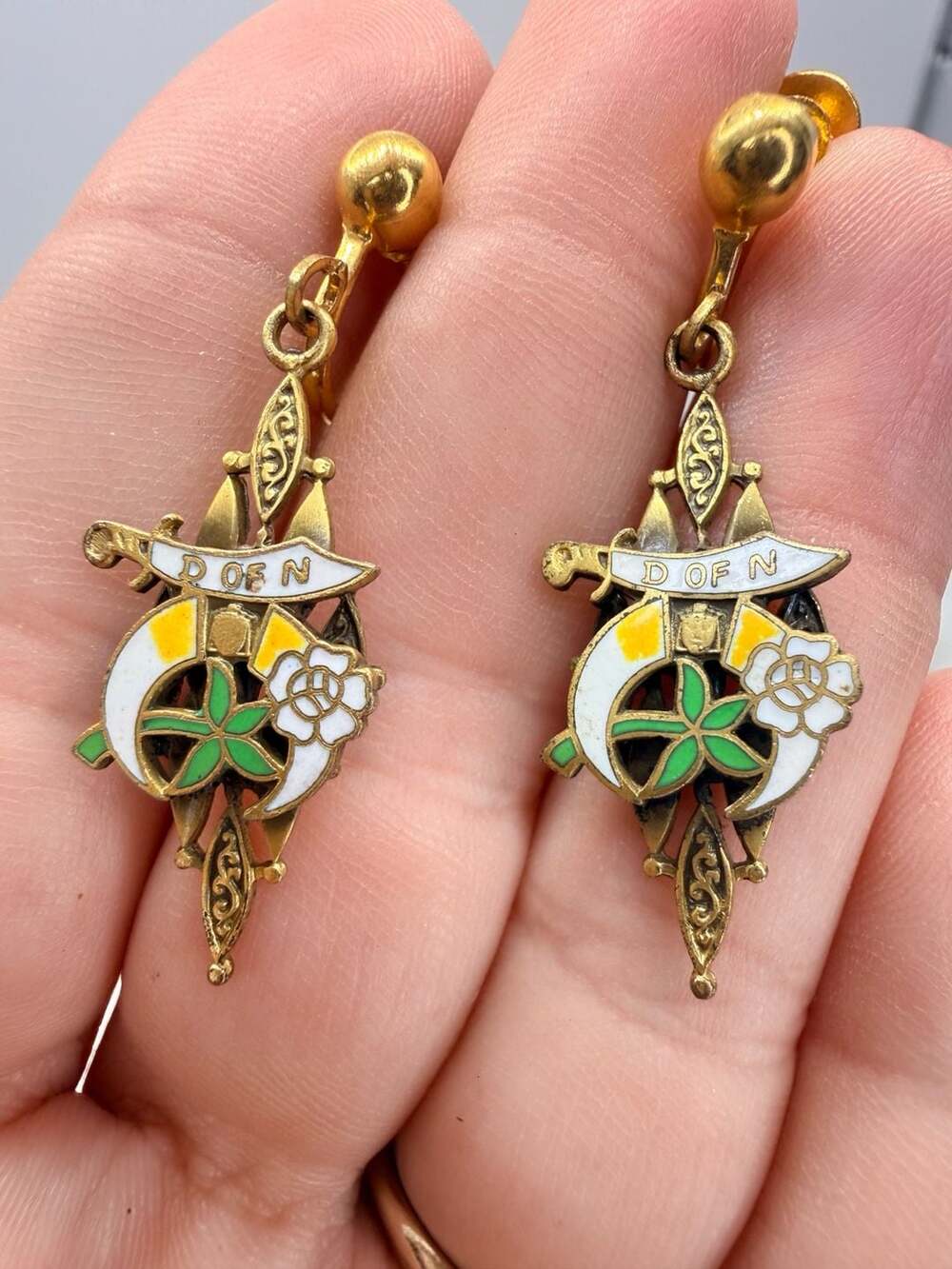 Vintage Daughters of the Nile Screw Back Earrings Enamel